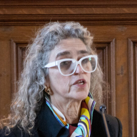 Author portrait of Laura Levitt