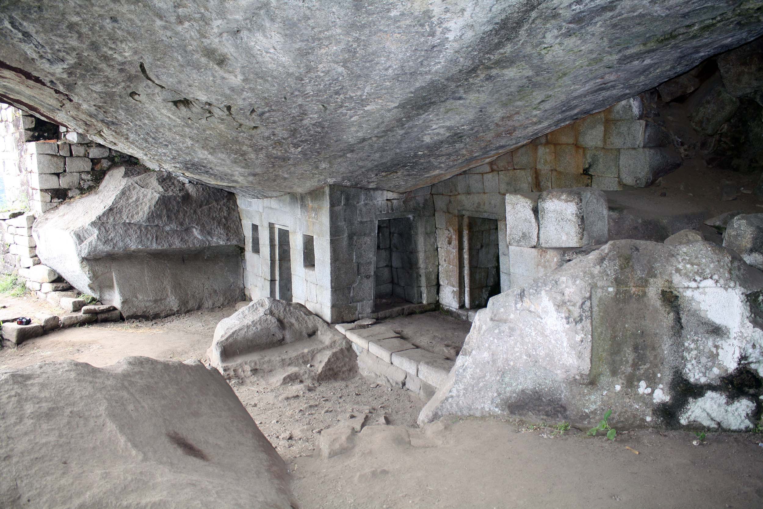 Temple of the Moon and Gran Caverna, Machu Picchu | MAVCOR